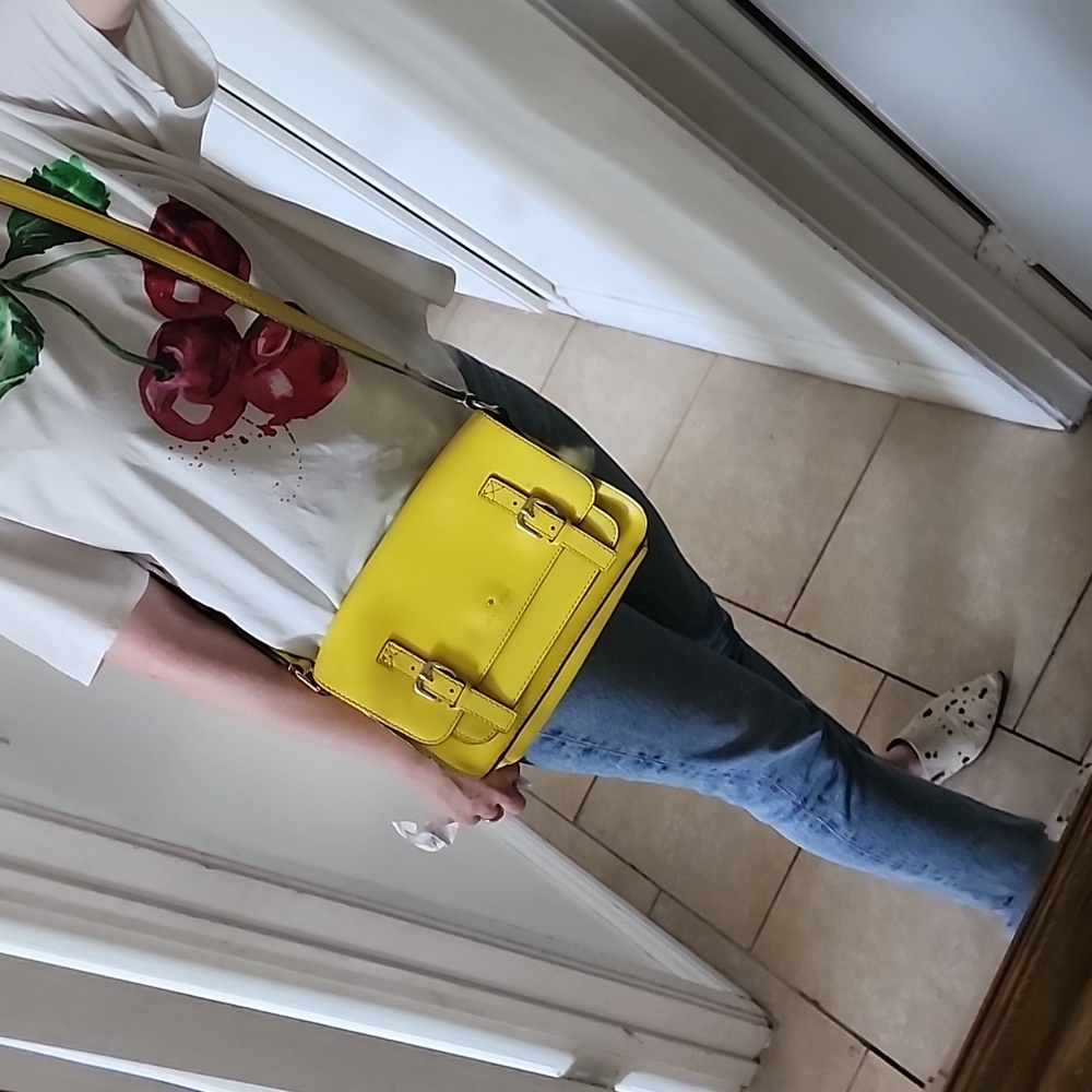 Kate Spade Essex Bagin Yellow - Picture 8 of 12